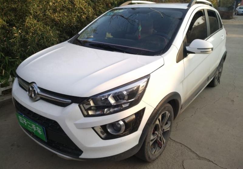 北京汽车绅宝x25 2015款 1.5l 手动 精英版(国)