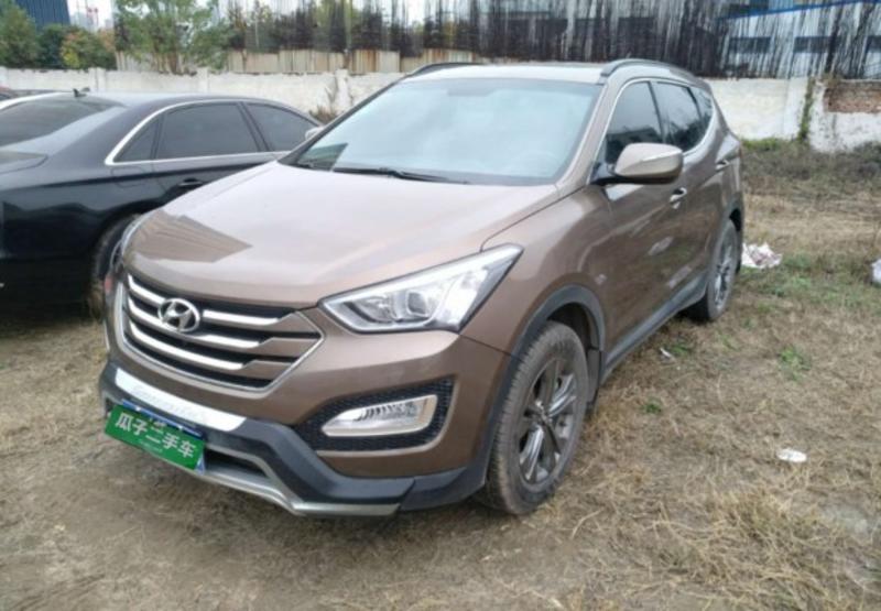 现代胜达 2013款 2.4l 自动 四驱 舒适型 (国Ⅳ)