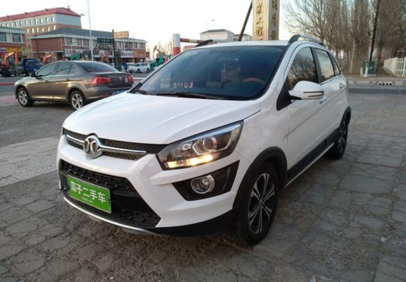 北京汽车绅宝x25 2015款 1.5l 手动 精英版(国)