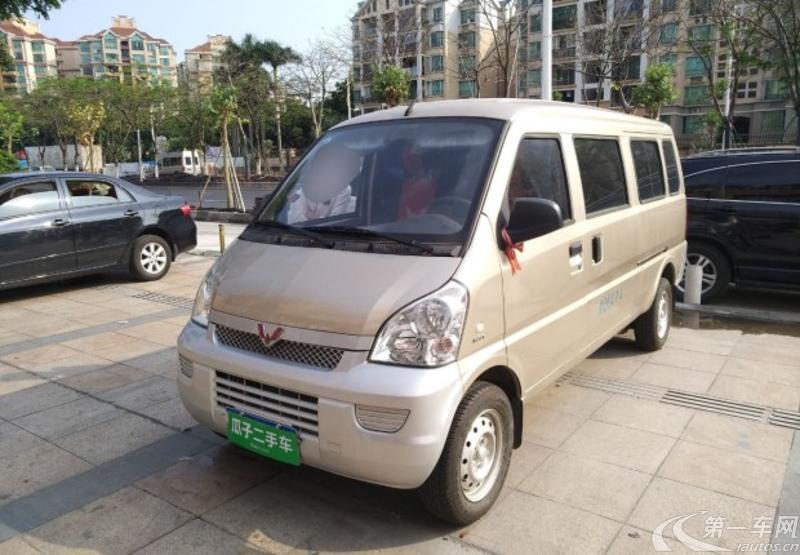 五菱荣光 2017款 1.5l 手动 7座 加长基本型 (国Ⅴ)