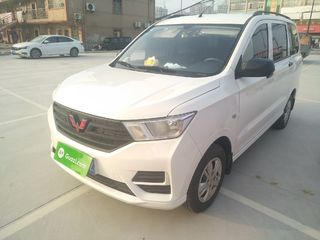 五菱宏光 s 2015款 1.2l 手动 7座 基本型