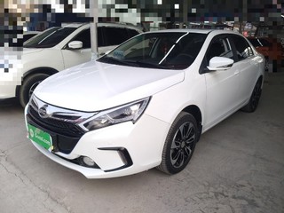 比亚迪秦2018款15t自动智联尊贵型国Ⅴ