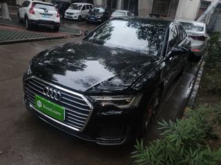 奥迪a6l40tfsi2019款20t自动豪华动感型国Ⅵ