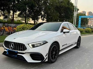 奔驰A级 A200L 1.3T 自动 运动轿车动感型 