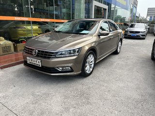 帕萨特 1.8T 330TSI尊荣版 