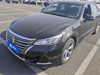 丰田皇冠 2.0T 