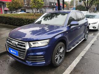 奥迪Q5L 40TFSI 2.0T 自动 荣享时尚型 