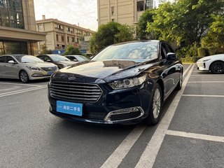 福特金牛座 2.0T 