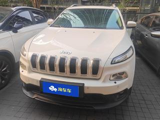 吉普自由光 2.4L 自动 都市版 