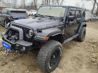 吉普牧马人 2.8T 自动 Sahara 