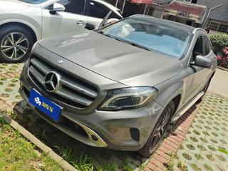 奔驰GLA 220 2.0T 自动 时尚型 