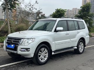 帕杰罗 3.8L GLS中东版平行进口 