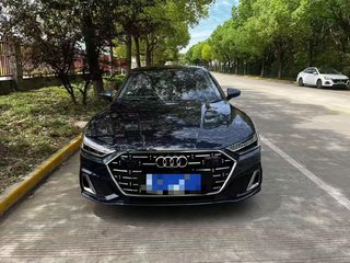 奥迪A7L 2.0T 