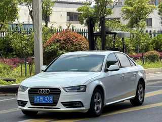 奥迪A4L 35TFSI 2.0T 自动 舒适型 