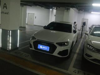 奥迪A4L 40TFSI 