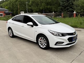 科鲁兹 1.5L 320先锋天窗版 