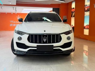 玛莎拉蒂Levante 3.0T 