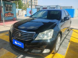 丰田皇冠 2.5L 
