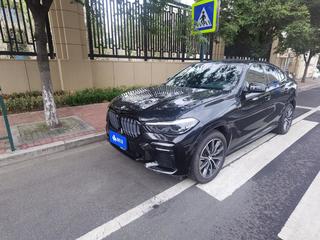 宝马X6 40i 