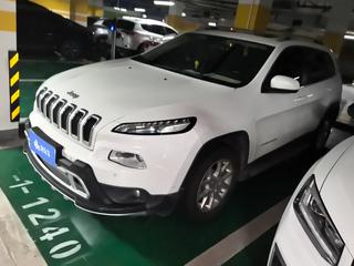 吉普自由光 2.0L 