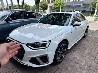 奥迪A4L 40TFSI 