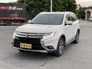 三菱欧蓝德 2.0L 自动 荣耀版 