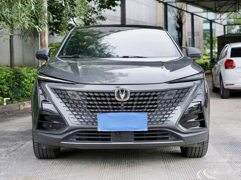 长安UNI-T 2022款 1.5T 自动 运动版旗舰型 (国Ⅵ) 