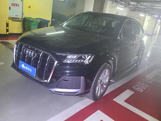 奥迪Q7 2.0T quattro-S-line运动型 
