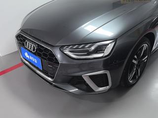 奥迪A4L 40TFSI 