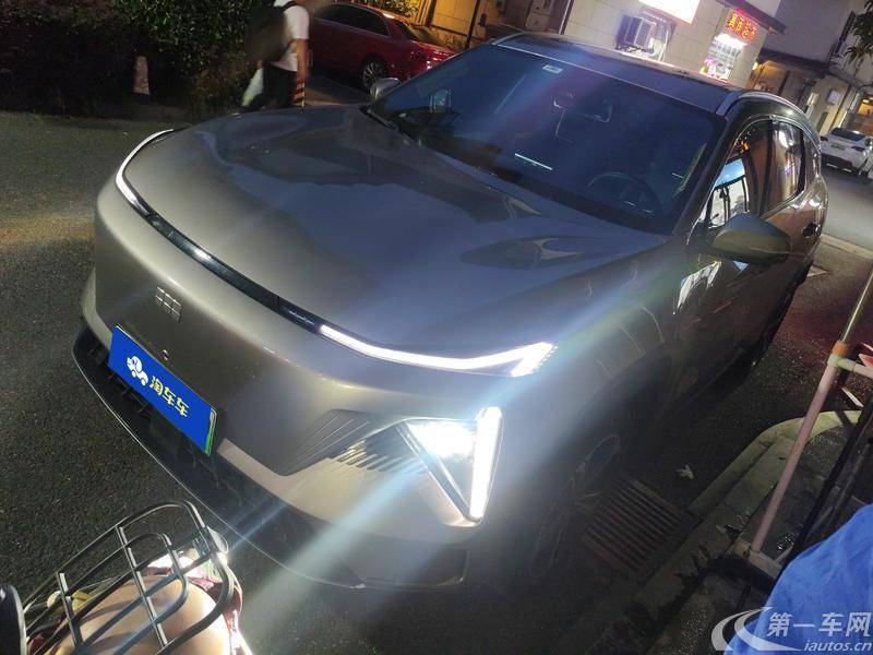 吉利银河银河L7 2023款 1.5T 自动 115km-MAX (国Ⅵ) 