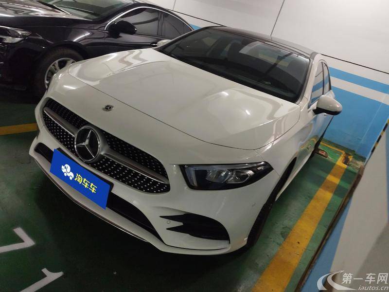 奔驰A级 A200L 2022款 1.3T 自动 改款三运动轿车时尚型 (国Ⅵ) 