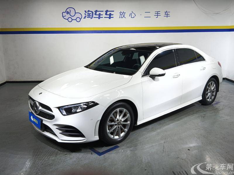 奔驰A级 A200L 2020款 1.3T 自动 改款运动轿车时尚型 (国Ⅵ) 
