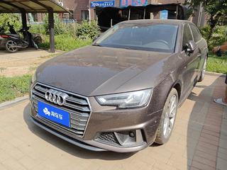 奥迪A4L 40TFSI 