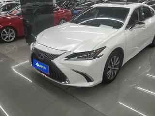 雷克萨斯ES 200 