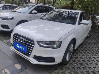 奥迪A4L 35TFSI 2.0T 自动 舒适型典藏版 