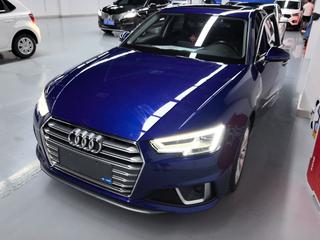 奥迪A4L 40TFSI 