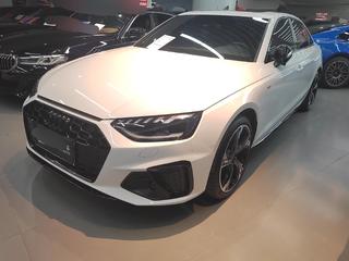 奥迪A4L 40TFSI 
