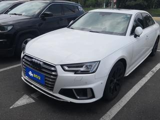 奥迪A4L 40TFSI 