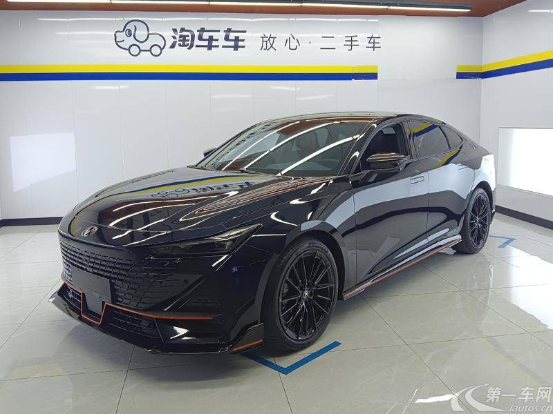 长安UNI-V 2022款 1.5T 自动 运动版 (国Ⅵ) 