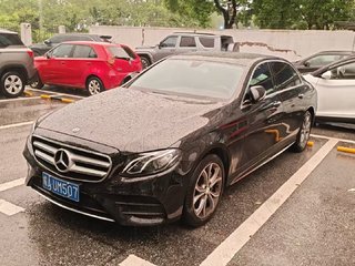 奔驰E级 E300L 运动时尚型改款 