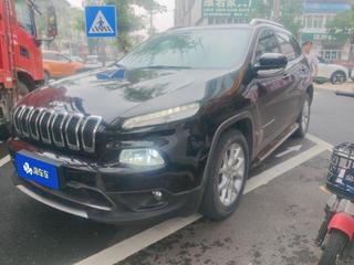 吉普自由光 2.0L 