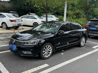 帕萨特 1.8T 330TSI尊荣版 