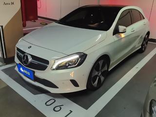 奔驰A级 A200 