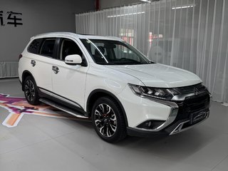 三菱欧蓝德 2.4L 