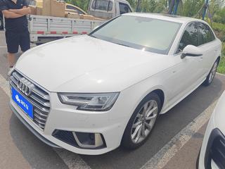 奥迪A4L 40TFSI 