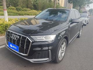 奥迪Q7 2.0T 运动型quattro-S-line 