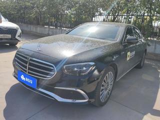 奔驰E级 300L 改款二豪华型 