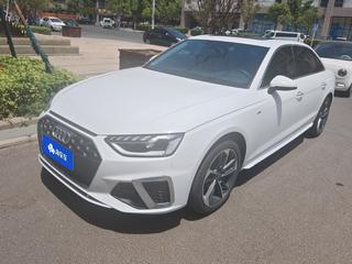 奥迪A4L 40TFSI 2.0T 自动 时尚动感型 