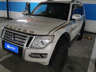 帕杰罗 3.0L 豪华版 
