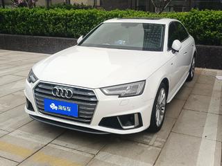 奥迪A4L 40TFSI 